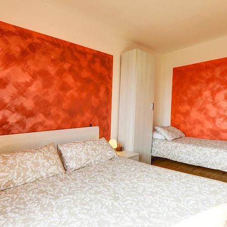 Hotel Dal Rosso San Floriano del Cóllio Esterno foto