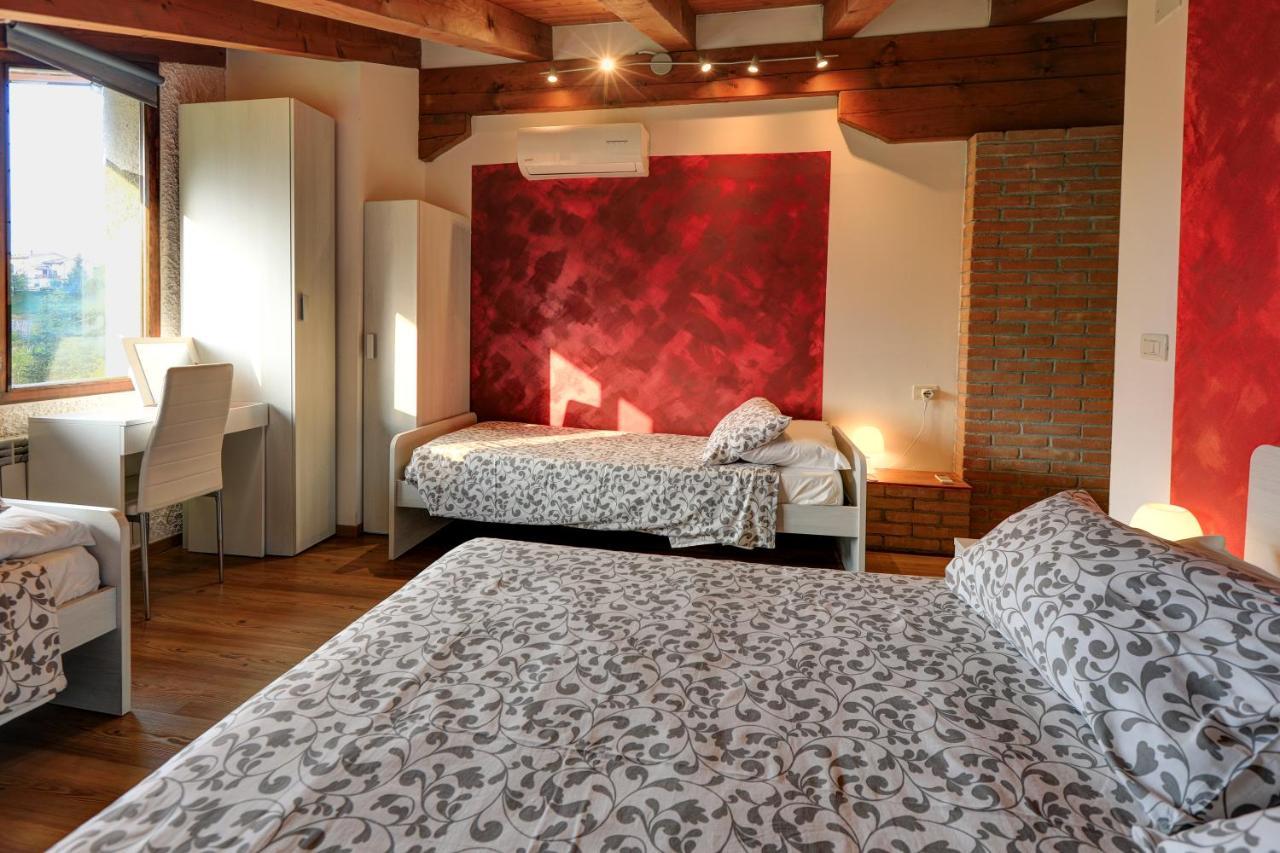 Hotel Dal Rosso San Floriano del Cóllio Esterno foto