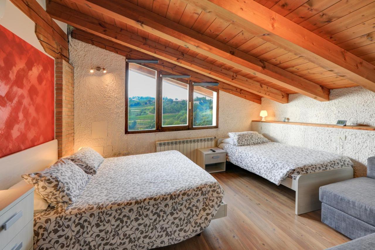 Hotel Dal Rosso San Floriano del Cóllio Esterno foto