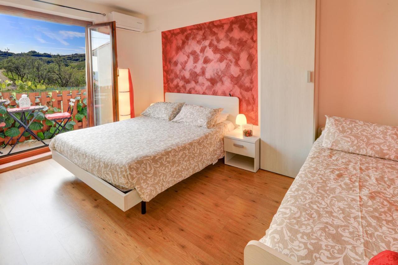 Hotel Dal Rosso San Floriano del Cóllio Esterno foto