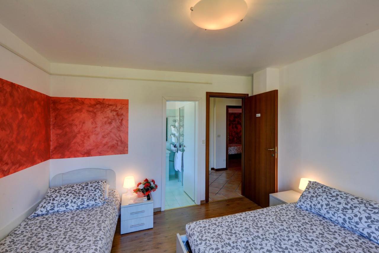 Hotel Dal Rosso San Floriano del Cóllio Esterno foto