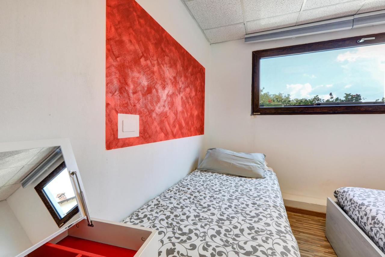 Hotel Dal Rosso San Floriano del Cóllio Esterno foto