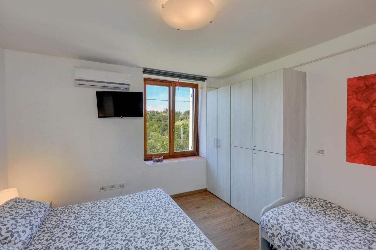 Hotel Dal Rosso San Floriano del Cóllio Esterno foto
